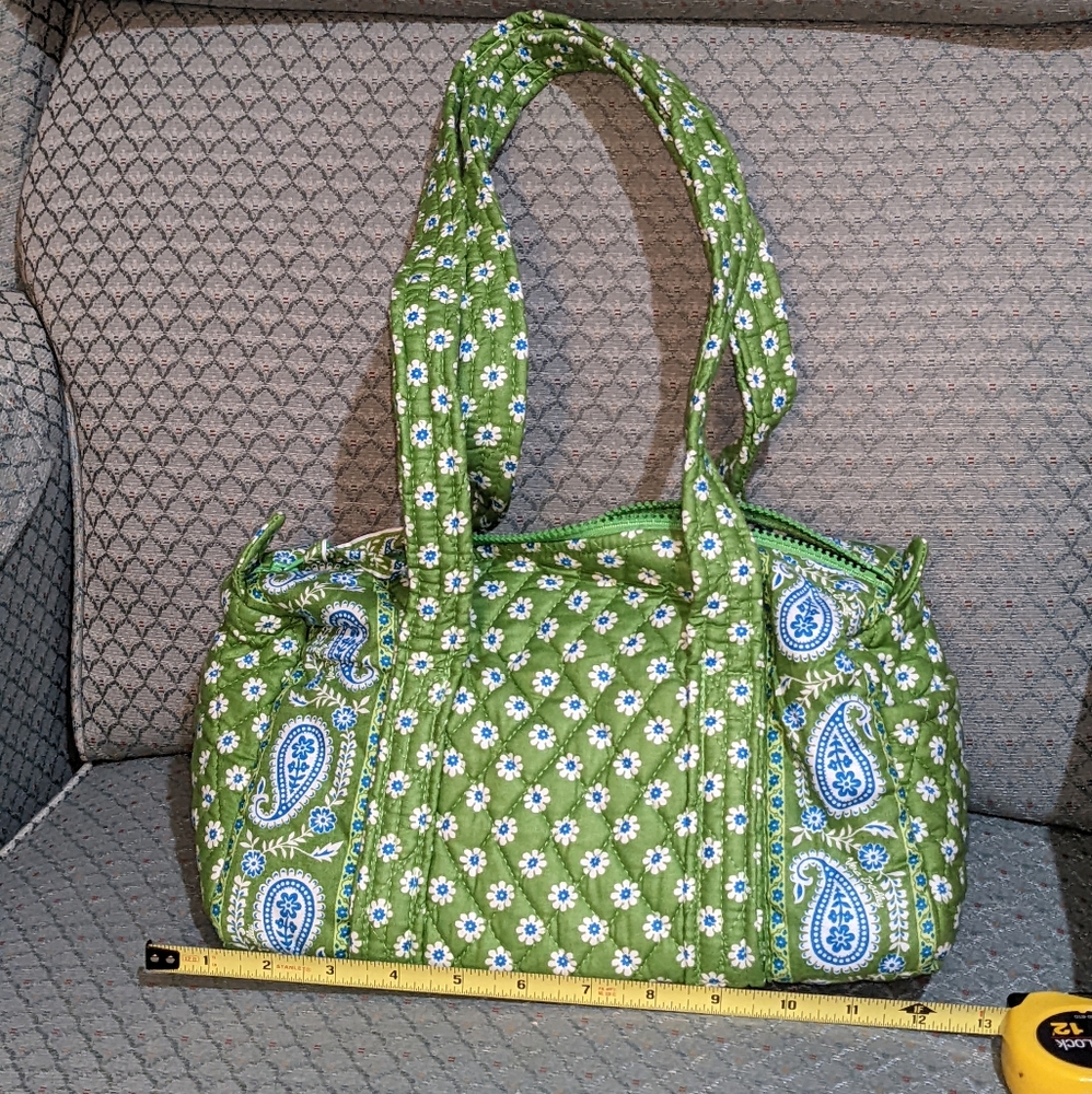 🍏Vera Bradley Apple Green Paisley Daisy Retired Purse Like New